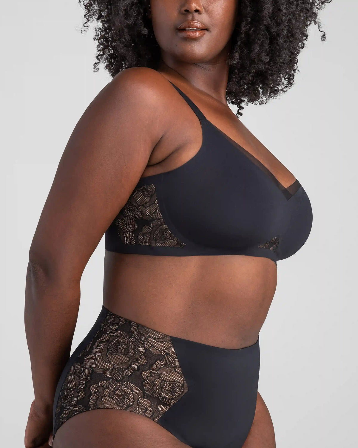 CrossOver Lace Bra